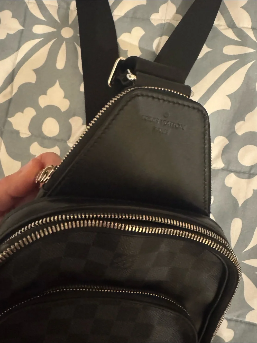 Louis Vuitton Black Damier Graphite Canvas Messenger Sling Bag